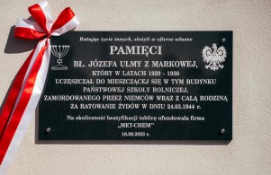 Odsloniecie_tablicy_Jozefa_Ulmy_Met-Chem-47.jpg