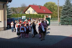 90-lecie-szkoly-w-machowej-zdjecia.jpg 90-lecie-szkoly-w-machowej-zdjecia.jpg