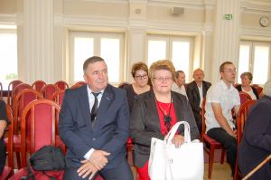 anna-glogowska-ze-srebrnym-krzyzem-zaslugi.jpg