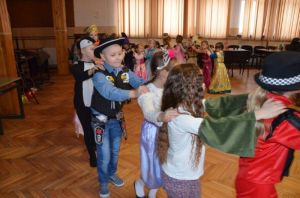 bal-karnawalowy-w-domu-kultury.jpg