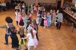 bal-karnawalowy-w-domu-kultury.jpg