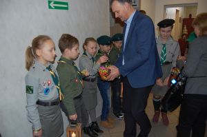 betlejemskie-swiatlo-pokoju-w-pilznie.jpg betlejemskie-swiatlo-pokoju-w-pilznie.jpg
