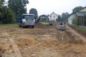 droga-na-orlik-w-budowie.jpg droga-na-orlik-w-budowie.jpg