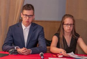 gimnazjalisci-z-pilzna-mistrzami-debaty.jpg