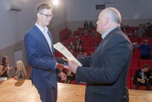 gimnazjalisci-z-pilzna-mistrzami-debaty.jpg