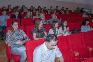 gimnazjalisci-z-pilzna-mistrzami-debaty.jpg