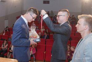 gimnazjalisci-z-pilzna-mistrzami-debaty.jpg