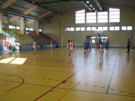 gimnazjum-z-pilzna-z-dwoma-pucharami.jpg gimnazjum-z-pilzna-z-dwoma-pucharami.jpg