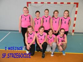 igrzyska-w-siatkowce-dziewczat.jpg