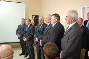 izba-pszczelarska-otwarta.jpg izba-pszczelarska-otwarta.jpg