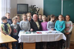 janusz-pyzinski-w-zs-w-parkoszu.jpg