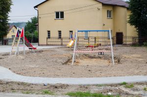 jest-parking-powstaje-plac-zabaw.jpg jest-parking-powstaje-plac-zabaw.jpg