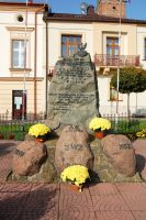miejsca-pamieci-udekorowane.jpg