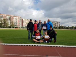 mlodzi-sportowcy-na-podium.jpg