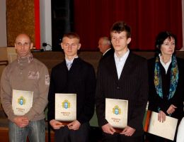 nagrody-za-sportowe-sukcesy-zdjecia.jpg