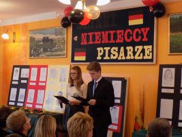 niemieccy-pisarze-w-zwierniku.jpg niemieccy-pisarze-w-zwierniku.jpg