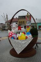olbrzymi-kosz-wielkanocny-na-rynku.jpg