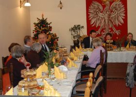 oplatkowe-spotkanie-z-kolednikami-zdjecia.jpg