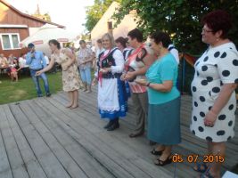 panie-rzucaly-pierogami.jpg