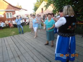 panie-rzucaly-pierogami.jpg