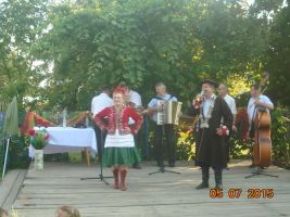 panie-rzucaly-pierogami.jpg