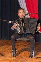 patriotyczne-spiewanie-w-domu-kultury.jpg