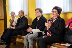 patriotyczne-spiewanie-w-zwierniku.jpg