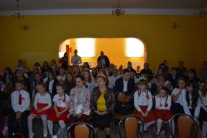 patriotyczne-spiewanie-w-zwierniku.jpg patriotyczne-spiewanie-w-zwierniku.jpg