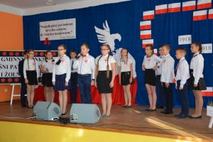 patriotyczne-spiewanie-w-zwierniku.jpg patriotyczne-spiewanie-w-zwierniku.jpg