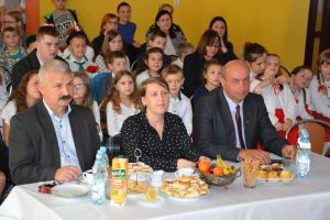 patriotyczne-spiewanie-w-zwierniku.jpg patriotyczne-spiewanie-w-zwierniku.jpg