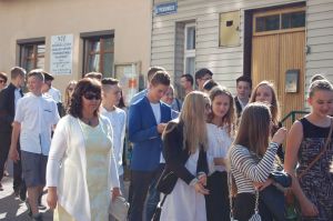 pierwszy-dzwonek-dla-ponad-1700-uczniow.jpg
