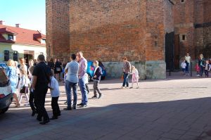 pierwszy-dzwonek-dla-ponad-1700-uczniow.jpg