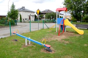 place-zabaw-z-nowymi-urzadzeniami.jpg