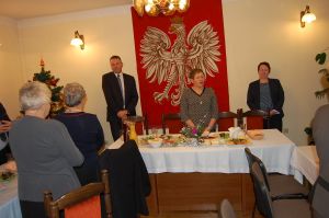 podzielili-sie-oplatkiem-i-wiedza.jpg