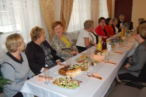 podzielili-sie-oplatkiem-i-wiedza.jpg