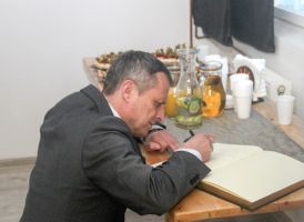 politycy-jako-bohaterowie-bajek.jpg politycy-jako-bohaterowie-bajek.jpg