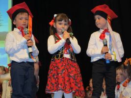przedszkolaki-uczcily-dzien-flagi.jpg przedszkolaki-uczcily-dzien-flagi.jpg