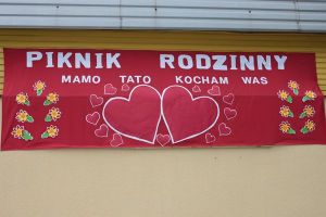 rodzina-na-pikniku-nowe.jpg