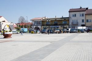 rynek-w-pilznie-pelen-ozdob-wielkanocnych.jpg