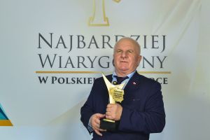 stanislaw-jarosz-znow-nagrodzony.jpg