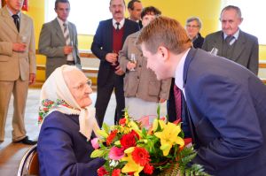 stulatka-ze-zwiernika.jpg stulatka-ze-zwiernika.jpg