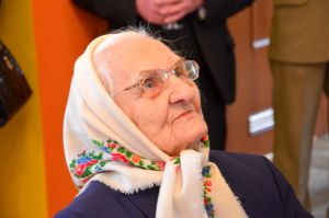 stulatka-ze-zwiernika.jpg stulatka-ze-zwiernika.jpg