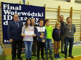szachisci-z-pilzna-mistrzami-wojewodztwa.jpg szachisci-z-pilzna-mistrzami-wojewodztwa.jpg