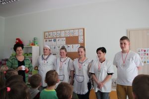 uczniowie-gotowali-z-przedszkolakami.jpg