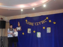 uczniowie-ktorzy-lubia-czytac.jpg