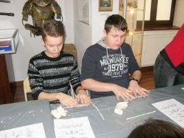 uczniowie-z-dobrkowa-w-muzeum-w-pilznie.jpg