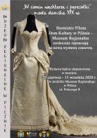 w-cieniu-wachlarza-i-parasolki-w-muzeum.jpg
