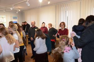 wernisaz-wystawy-prac-plastycznych-w-domu-kultury.jpg wernisaz-wystawy-prac-plastycznych-w-domu-kultury.jpg