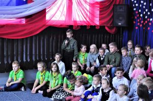 wieczornica-niepodleglosciowa-w-parkoszu.jpg wieczornica-niepodleglosciowa-w-parkoszu.jpg