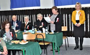 wieczornica-w-parkoszu.jpg